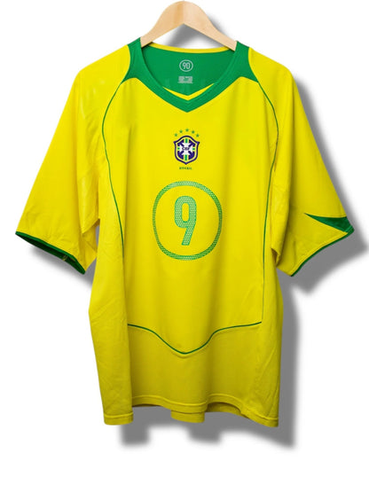 Maillot domicile du Brésil – 2004
