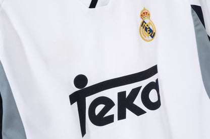 Camiseta de local del Real Madrid - 2000 - 2001